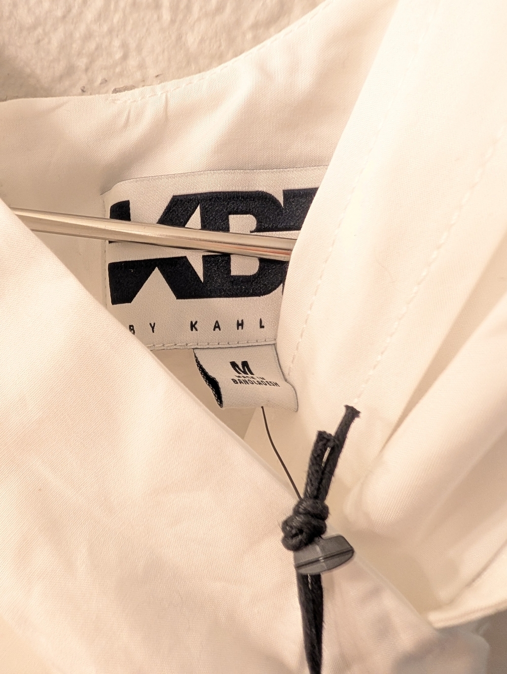 KBB By Khalana Asymmetrical Twist Tank White Size Medium - Picture 5 of 9